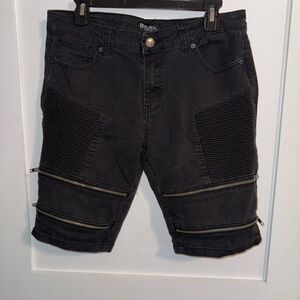 Black Men's Jean Shorts with Zipper Accents